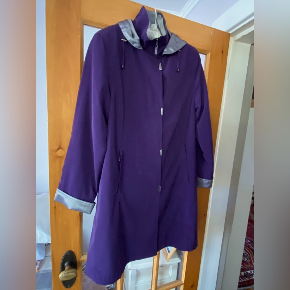 Small womens Purple and silver Jacques Vert rain coat with lining
